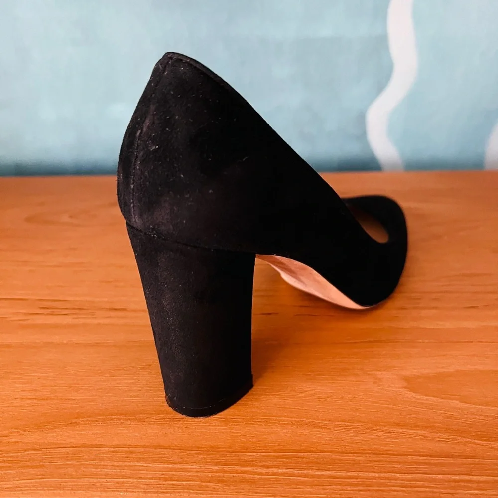 Manolo Blahnik Black Suede Block Heel Pumps EU 36.5 / US 6.5 - Picture 13 of 13